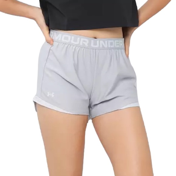 Under Armour Pants - 𝅺Women’s Under Armour Light Gray Shorts - Size Small